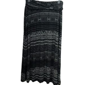 Robert Louis Women's Aztec Boho Black and White Print Long Maxi Skirt Size Large